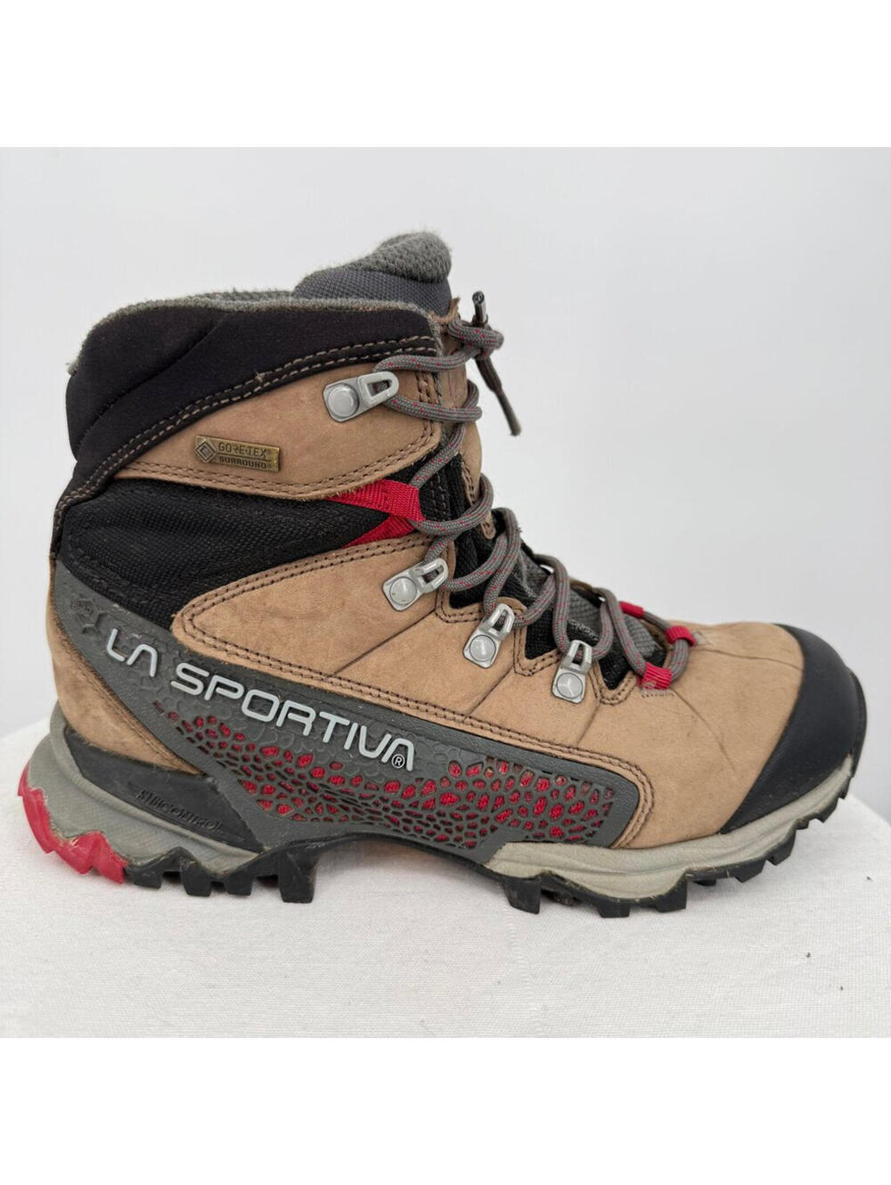 Women's La Sportiva Hiking Boots Brown Shoes 6